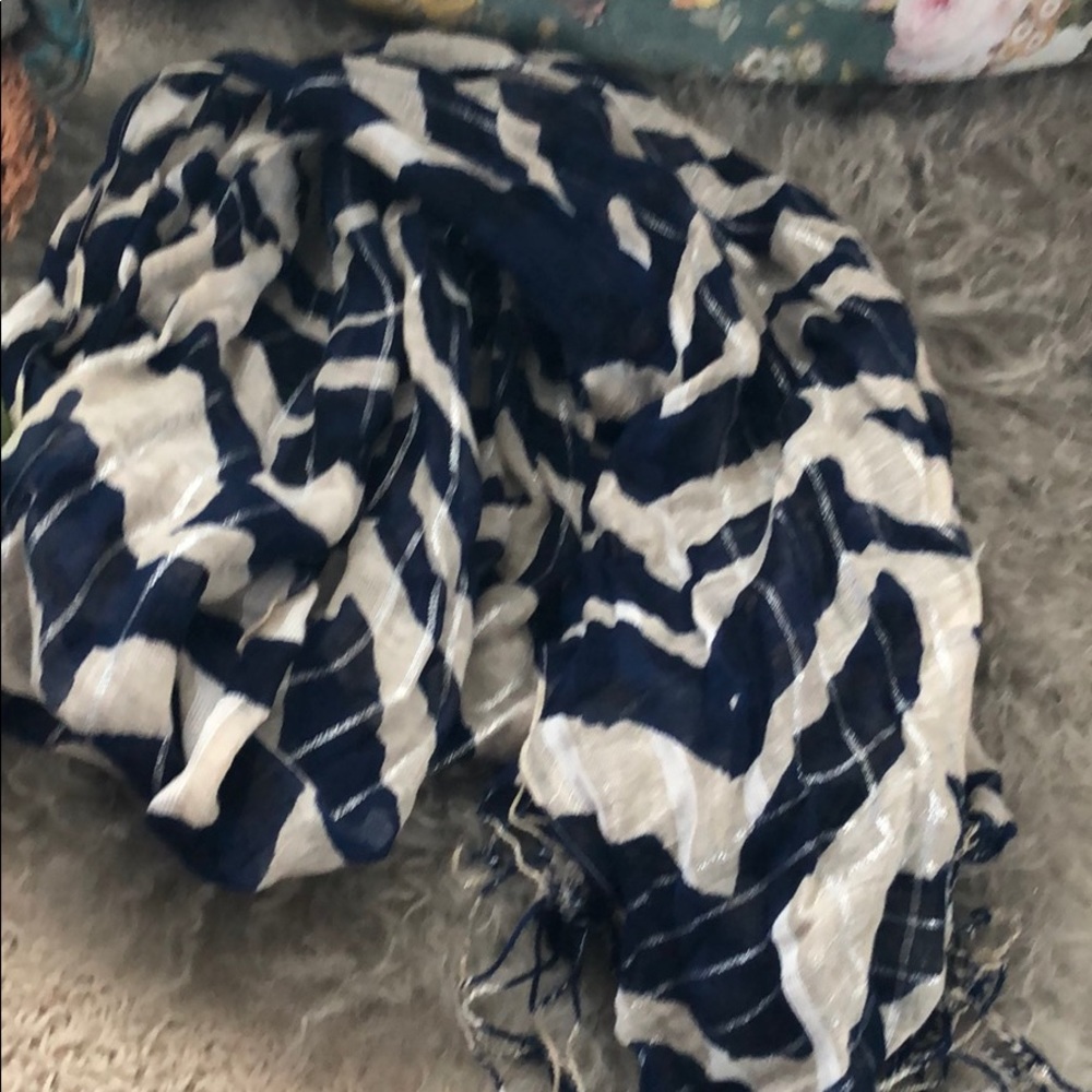1️⃣0️⃣ SCARVES 🧣 🥰😍 - Picture 2 of 8